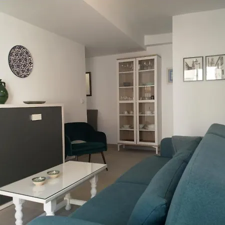 Atico A 1 Minuto De La Mezquita-catedral Apartment *